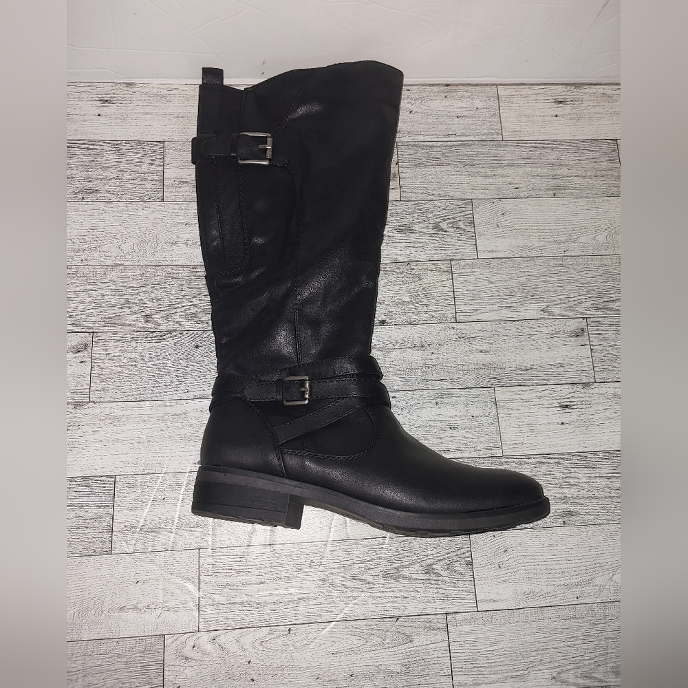 Baretraps Women's Alysha Round Toe Riding Boots with Zipper Closure Black  M